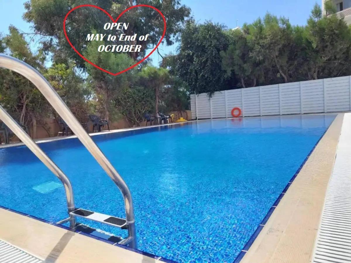 לרנקה Luxury Penthouse 1Br-Seafront-Seasonal Pool-Central מראה חיצוני תמונה