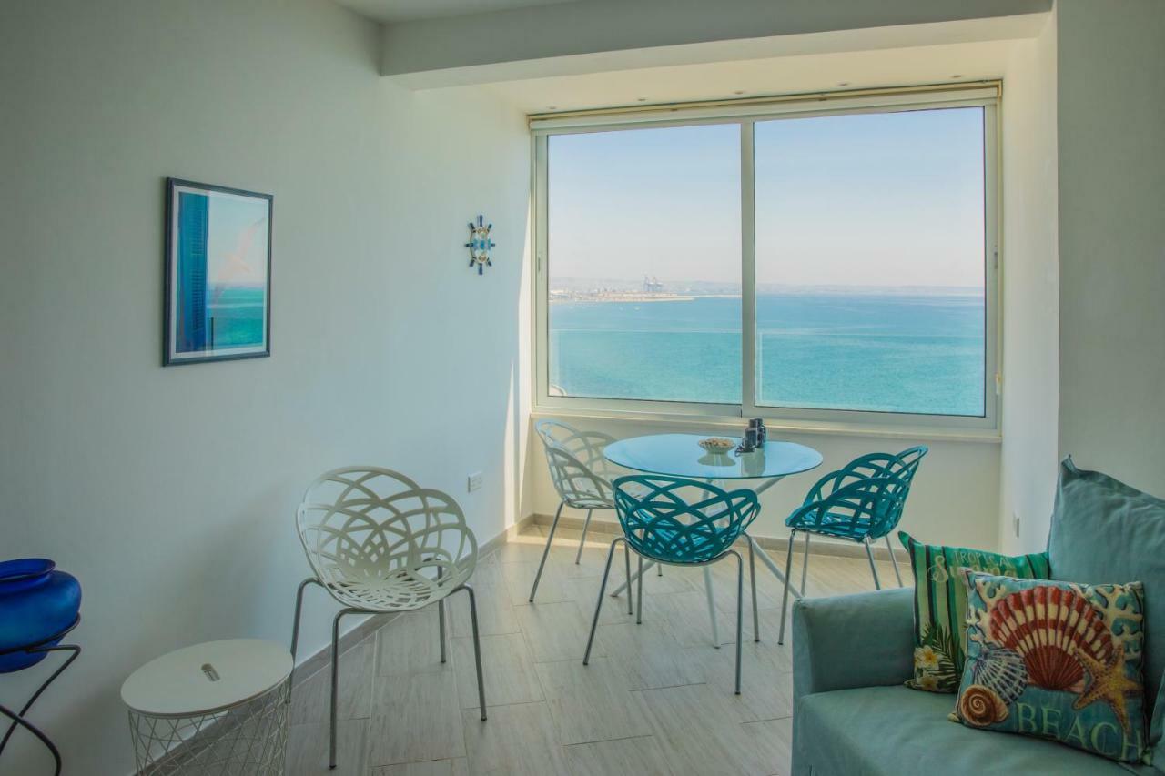 לרנקה Luxury Penthouse 1Br-Seafront-Seasonal Pool-Central מראה חיצוני תמונה